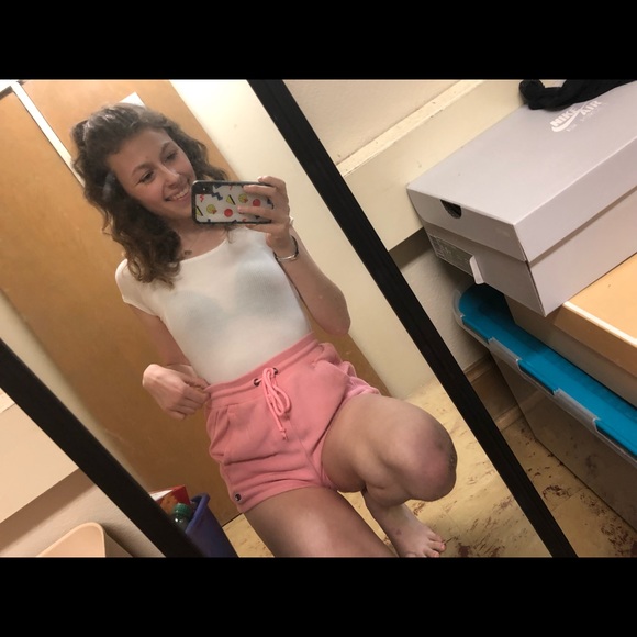 hello loves 🔆 *smoke-free home* - Picture 4 of 4